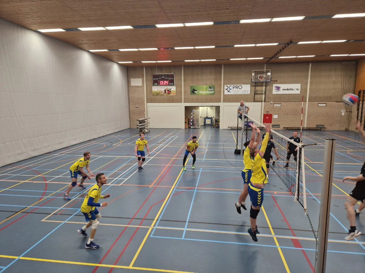 MVC Heren doen goede zaken